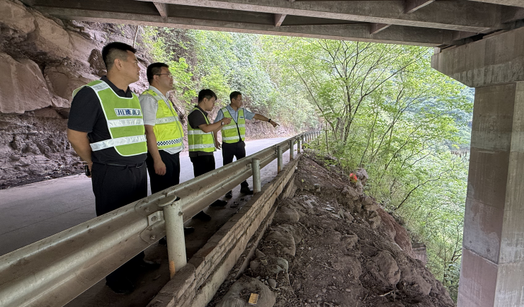 （挂网、微推）20250625川南公司开展辖区高速公路汛期地质灾害和桥梁运行安全风险隐患排查4.png