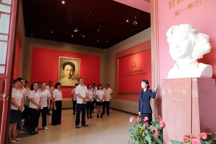 7.4 【网站】宜宾管理处党支部开展深入贯彻中央八项规定精神学习教育现场教学活动2.jpeg