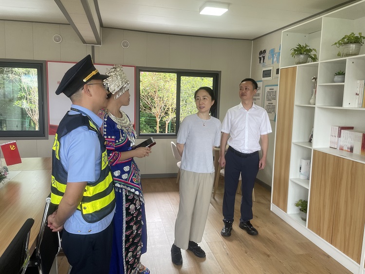 （网站、微信）省交通运输行业评估组赴川南公司叙永服务区开展“暖心之家”运营评估工作20250917 (2).JPG