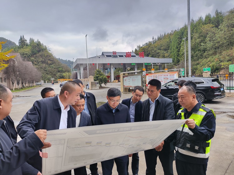 川高公司党委副书记、副董事长、总经理袁飞云一行赴川南公司开展督导工作