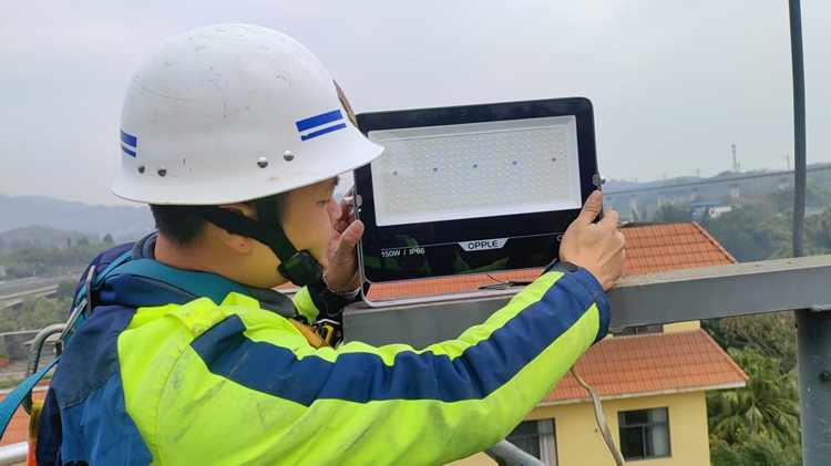 （网站）2.10隆纳高速开展春节节前机电设施设备专项巡检工作  - 副本.jpg