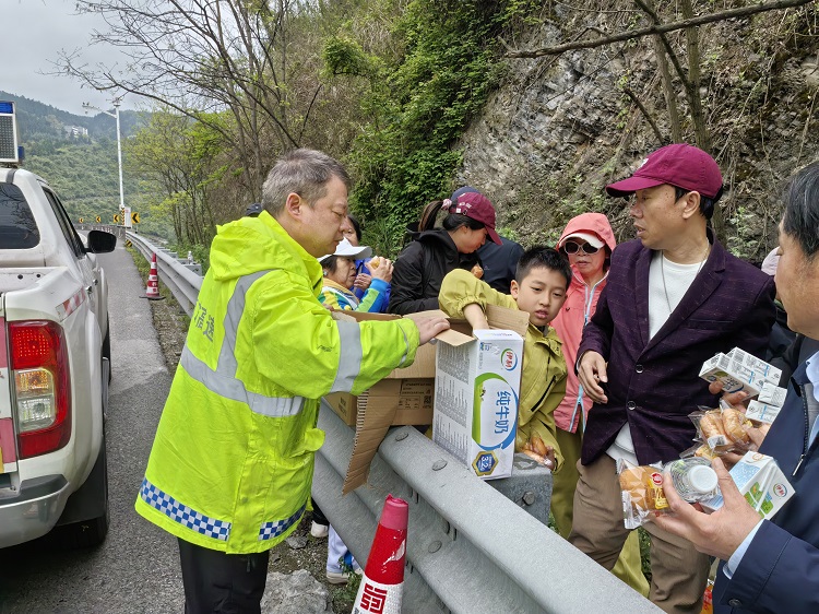 e924bc60de02f62fa2569ca9f5ac3f69 - 副本.jpg