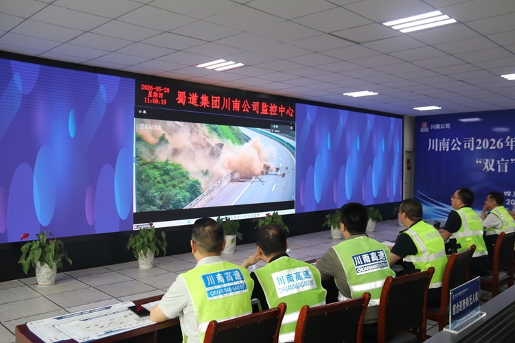 0EF121184FAEA43BD51528B4B2881AEC - 副本.JPG